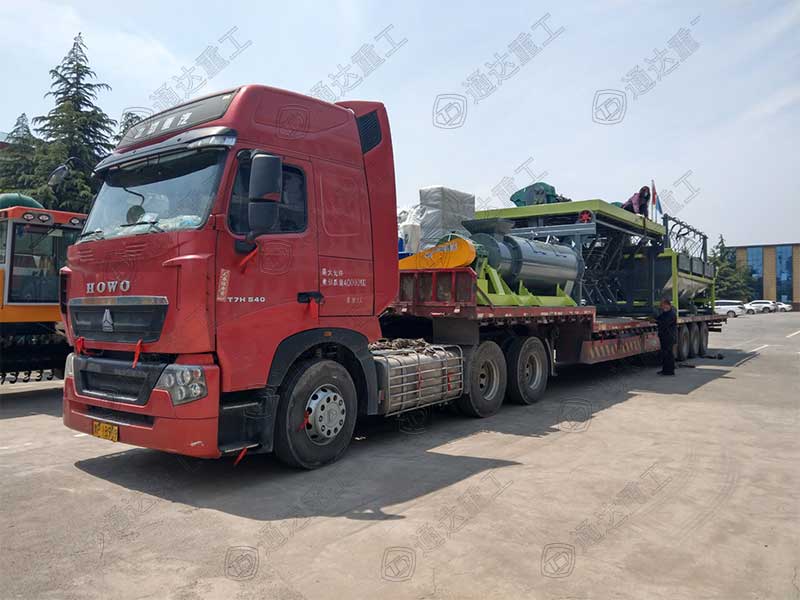 有機肥生產(chǎn)線(xiàn)設備裝車(chē)完畢，即將發(fā)往安徽安慶